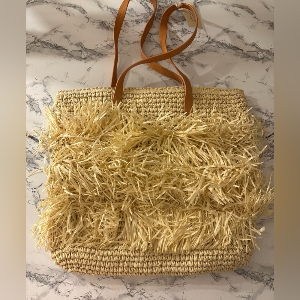 Large Straw Tote - Picture 2 of 5